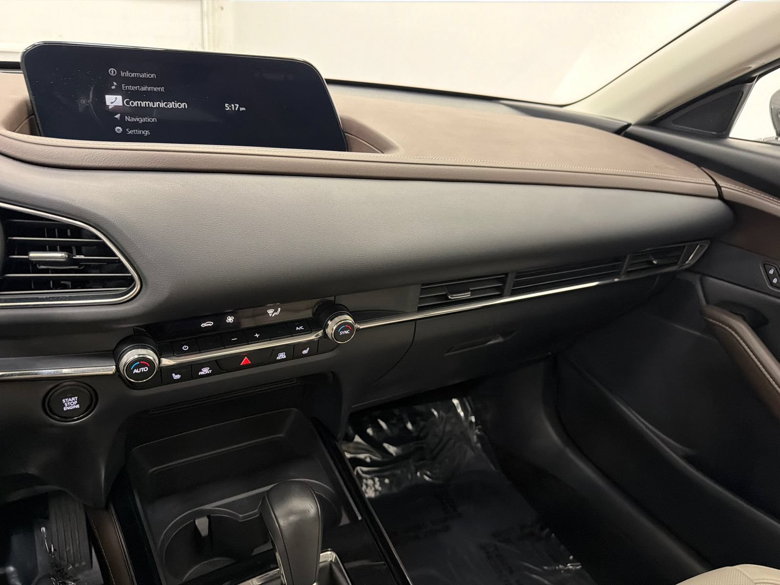Used 2023 MAZDA CX-30 AWD 2.5 S w/ Premium Package image 24