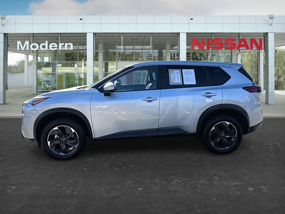 Certified 2025 Nissan Rogue SV AWD/4WD image 2
