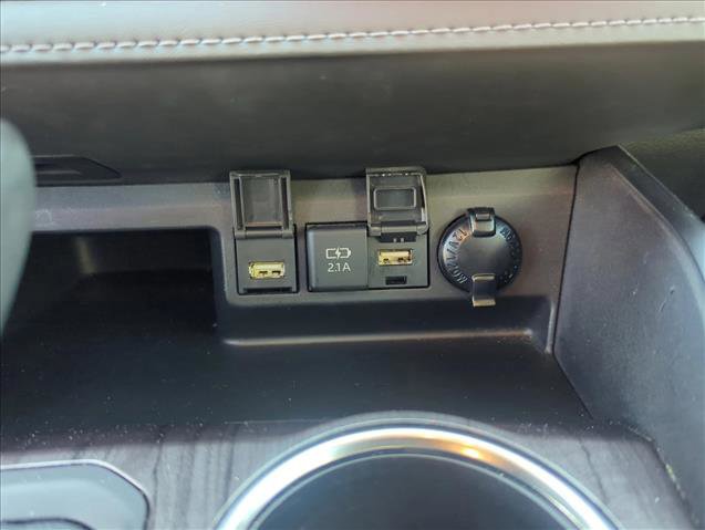 Used 2021 Toyota Highlander Limited image 20