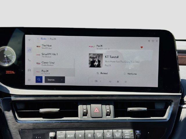 Used 2024 Lexus ES 350 w/ Technology Package FWD image 30