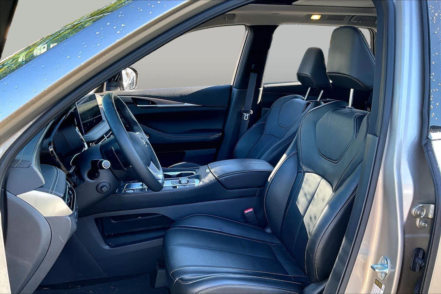 Used 2025 INFINITI QX60 Luxe w/ Vision Package AWD/4WD image 8