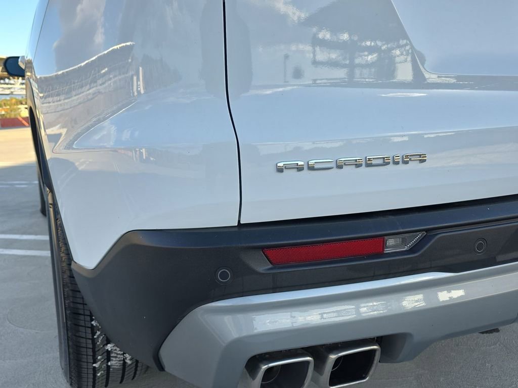 Used 2025 GMC Acadia Elevation image 33