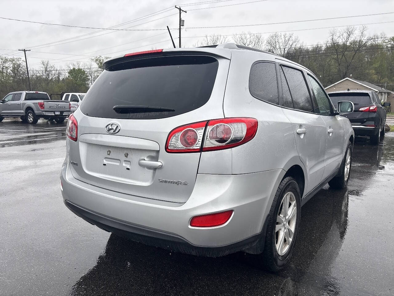 Used 2011 Hyundai Santa Fe SE FWD image 8