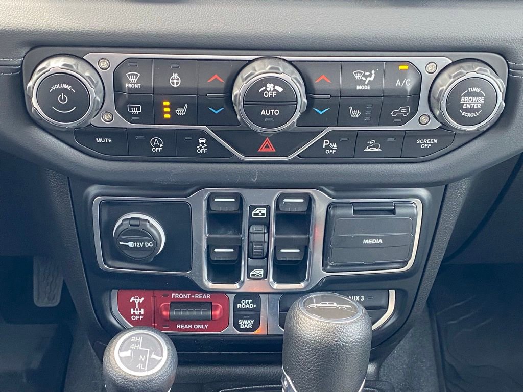 Used 2024 Jeep Gladiator Rubicon w/ Technology Group AWD/4WD image 21
