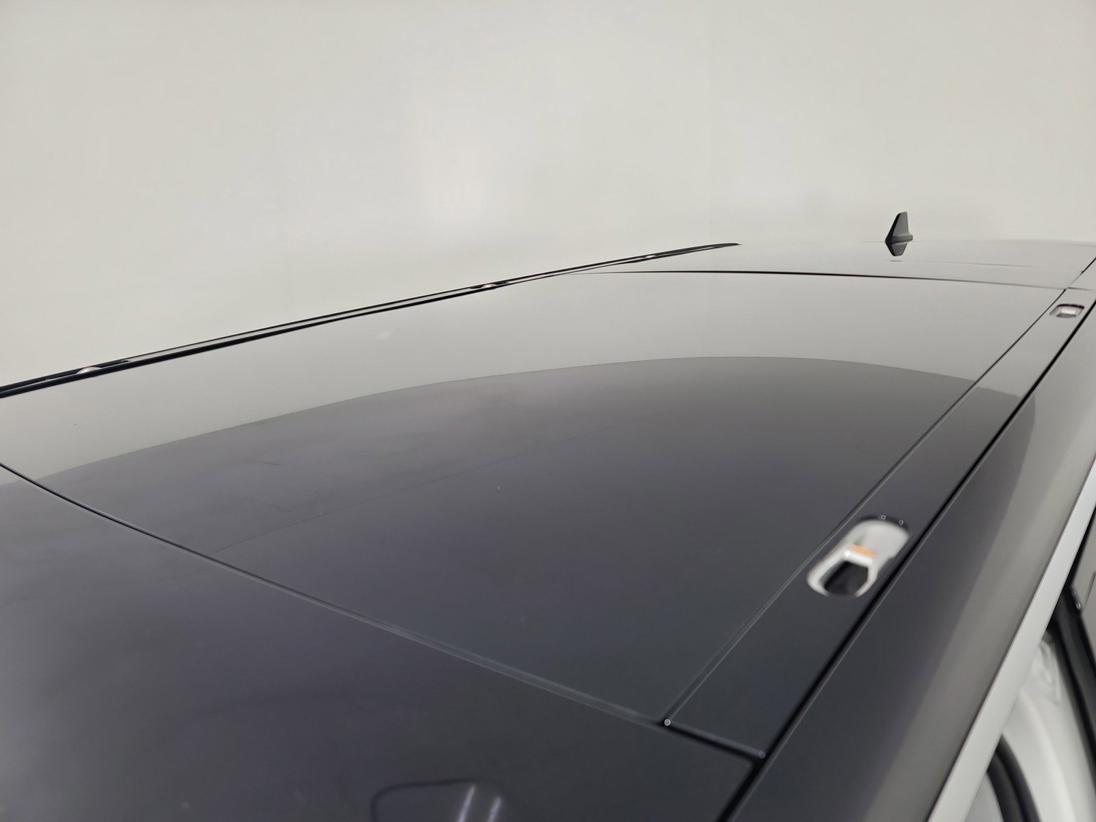 Used 2024 Rivian R1S Adventure AWD/4WD image 13
