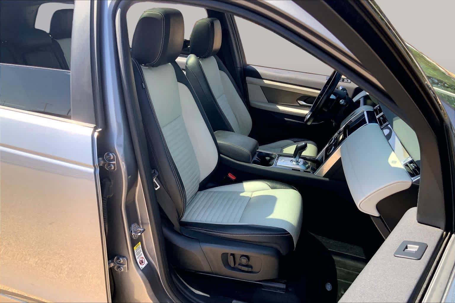 Used 2020 Land Rover Discovery Sport SE R-Dynamic AWD/4WD image 8