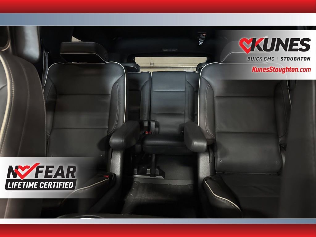 Used 2023 Chevrolet Suburban Premier image 31