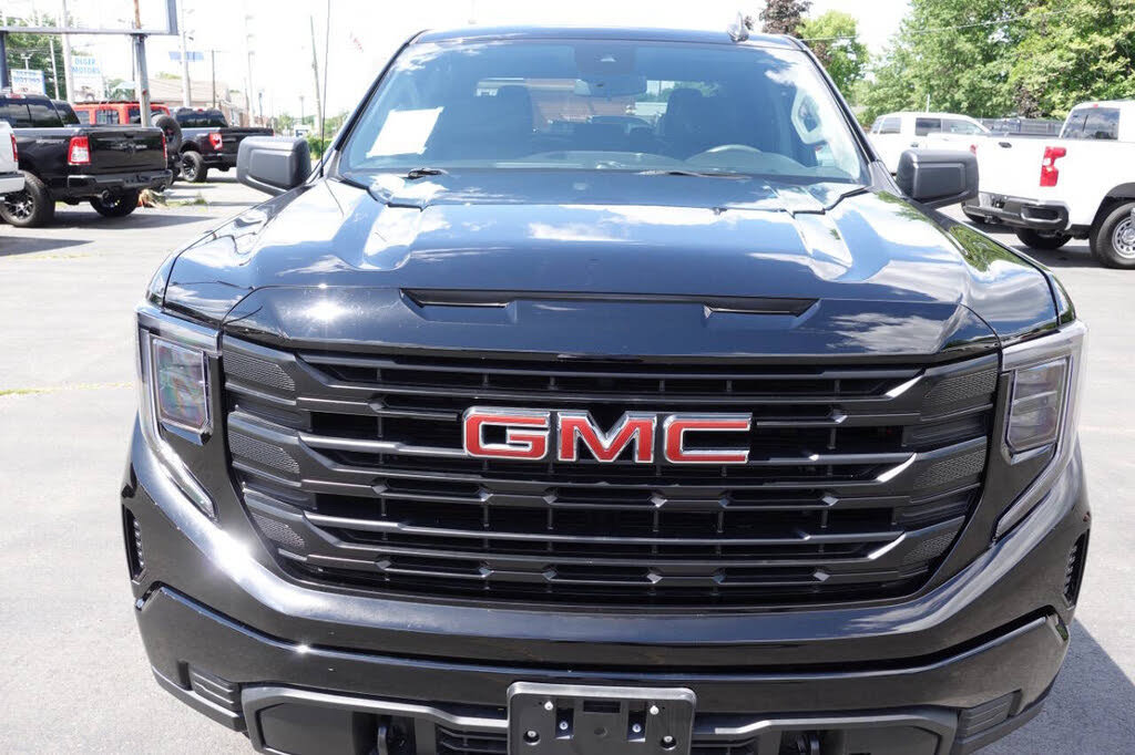 Used 2023 GMC Sierra 1500 Pro w/ Graphite Edition AWD/4WD image 7