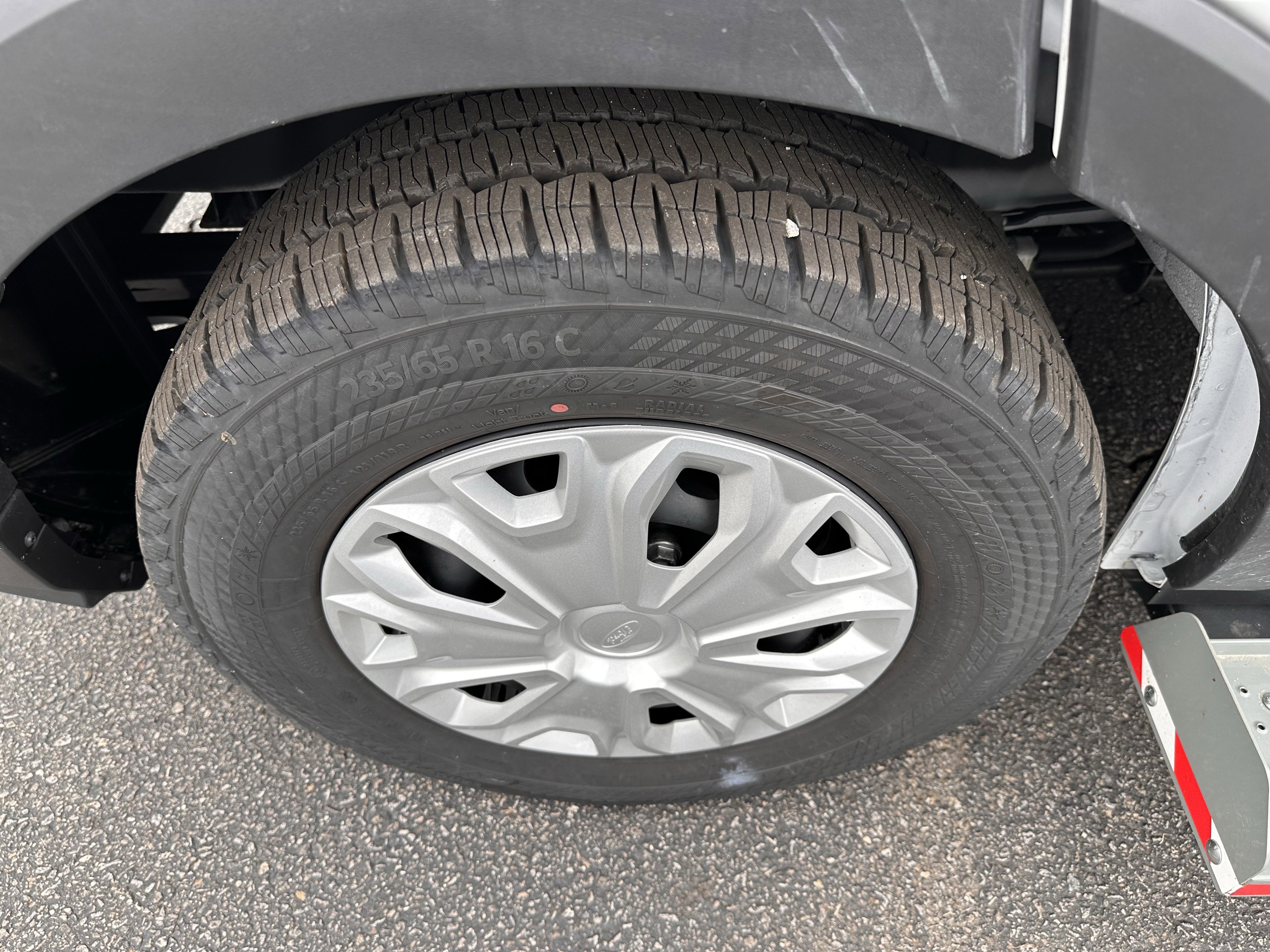 Used 2024 Ford Transit 350 XL image 29