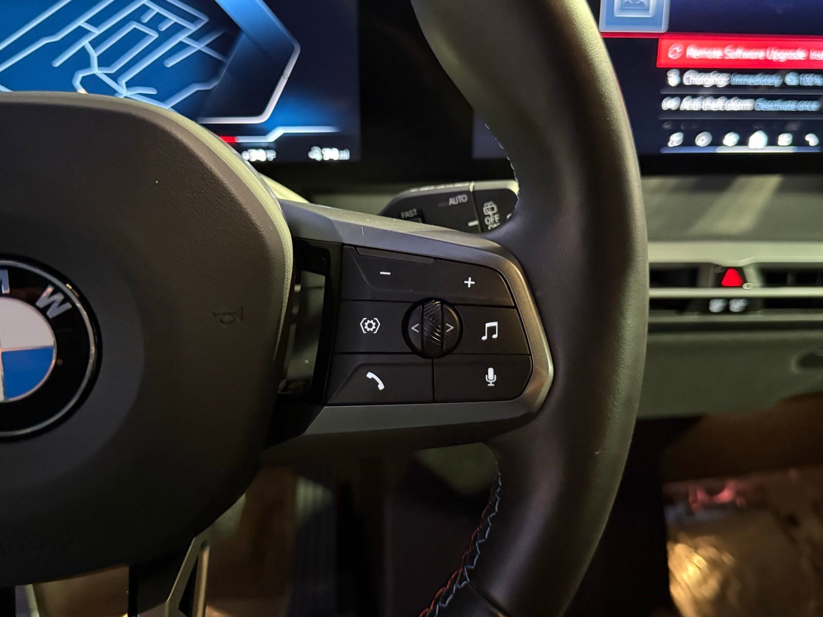 Used 2025 BMW iX M60 image 25