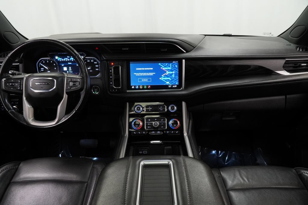 Used 2021 GMC Yukon XL Denali w/ Denali Premium Package AWD/4WD image 7