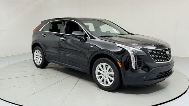 Certified 2023 Cadillac XT4 Luxury w/ Cold Weather Package image 7