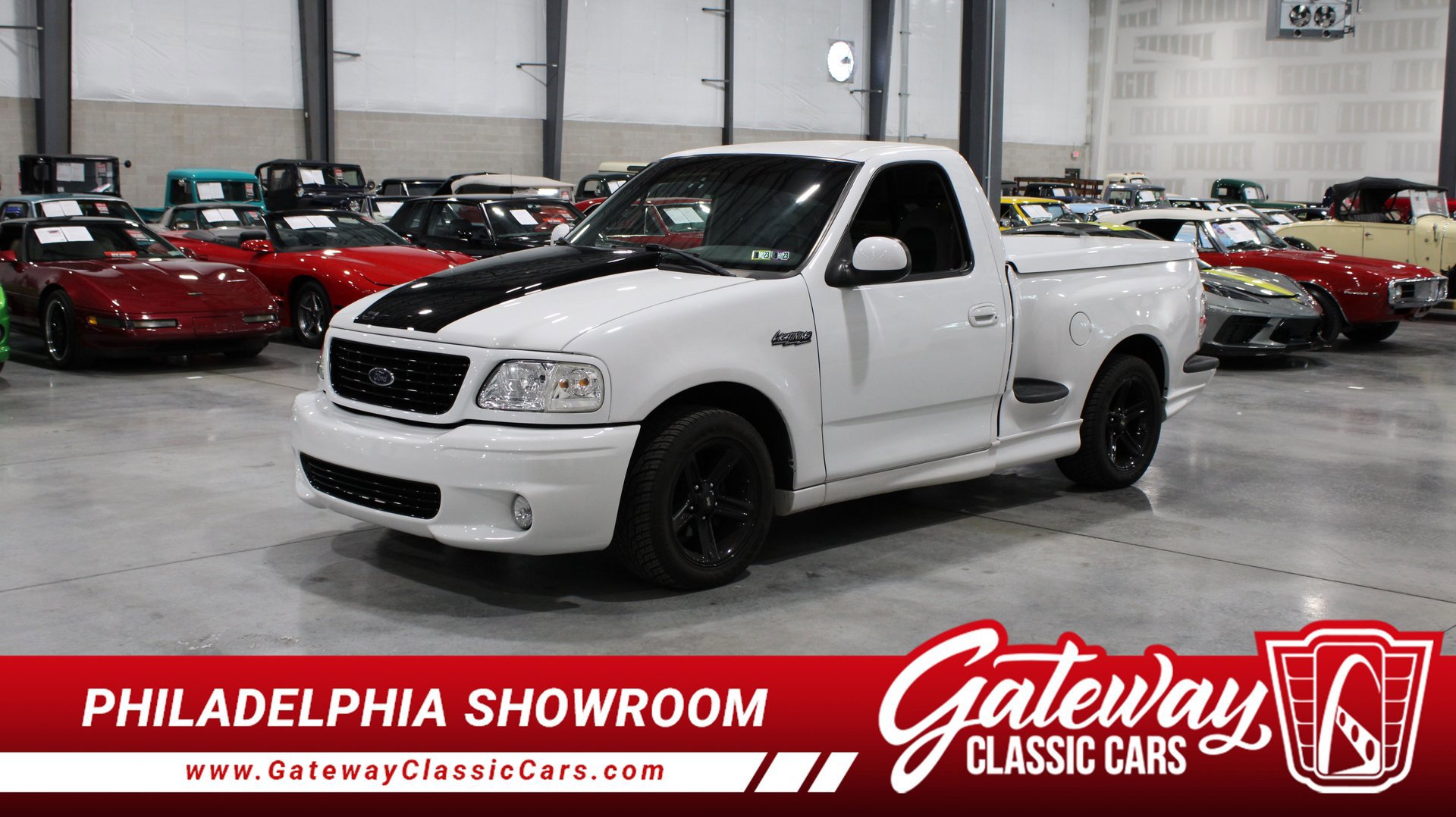 Used 2000 Ford F150 Lightning image 1