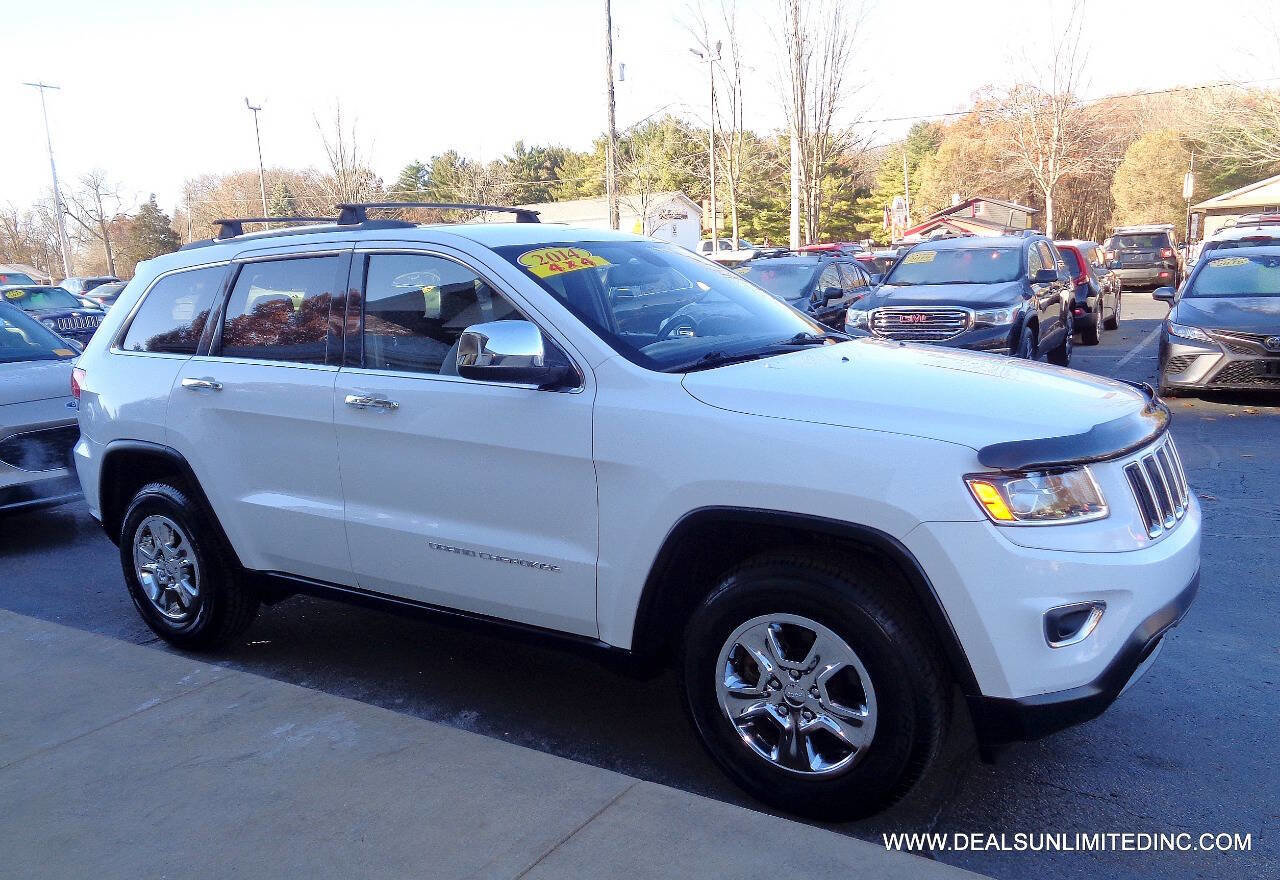 Used 2014 Jeep Grand Cherokee Laredo w/ Quick Order Package 23E AWD/4WD image 2