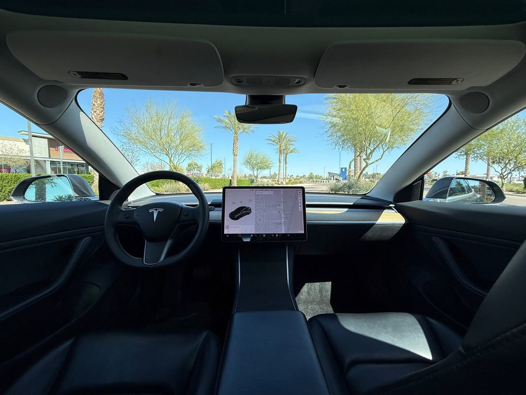 Used 2019 Tesla Model 3 Standard Range image 11
