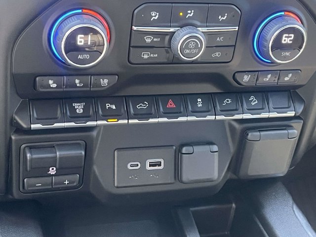 Used 2022 Chevrolet Silverado 2500 LTZ w/ LTZ Plus Package AWD/4WD image 19
