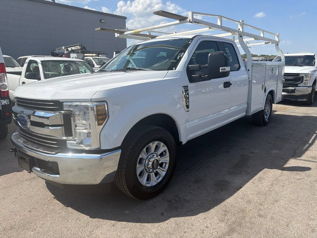 Used 2019 Ford F250 XL w/ STX Appearance Package RWD image 3