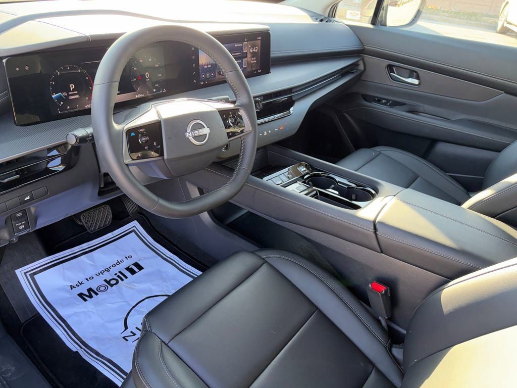 Used 2025 Nissan Murano SV image 8