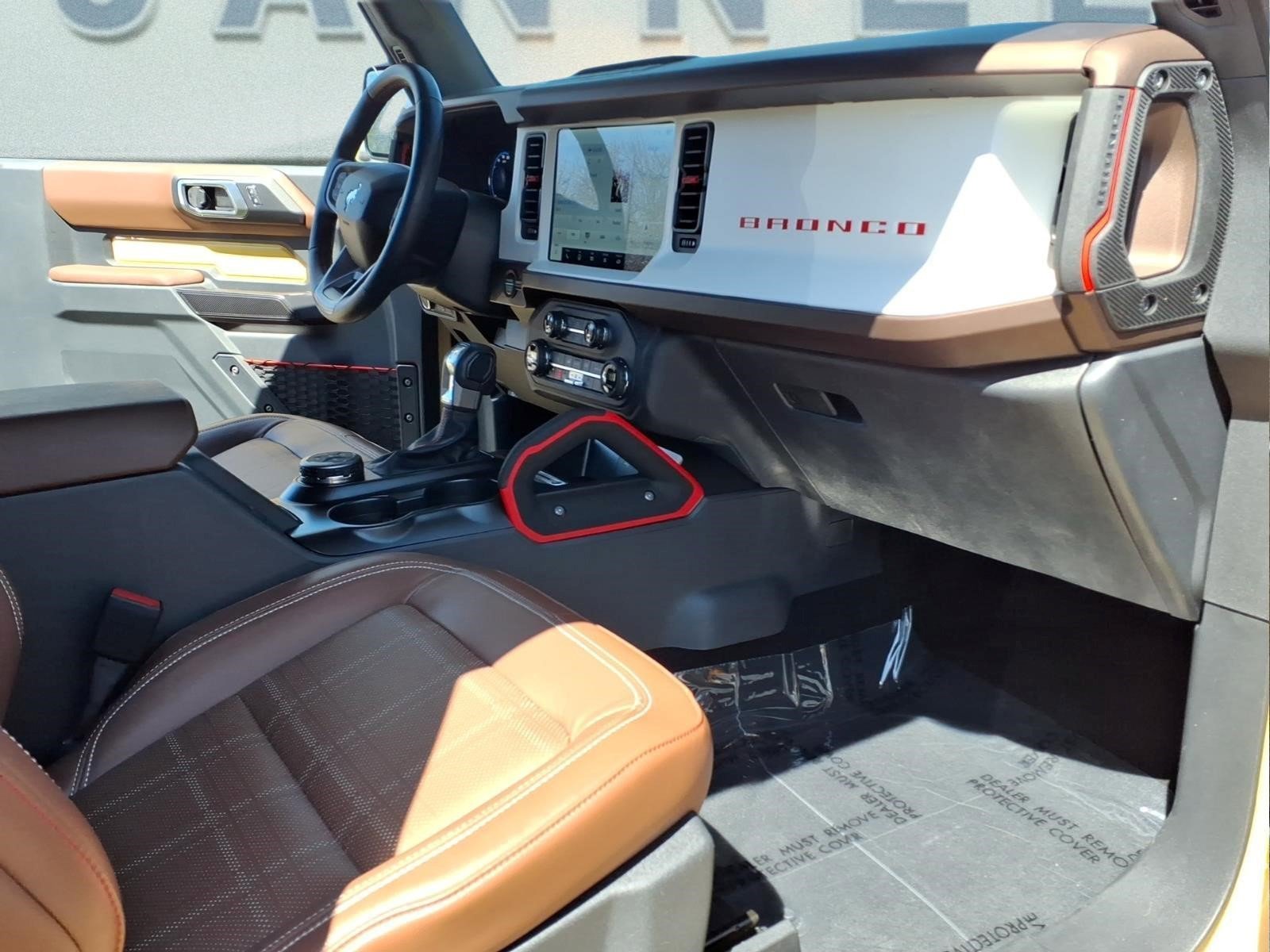 Used 2024 Ford Bronco Heritage Edition AWD/4WD image 12