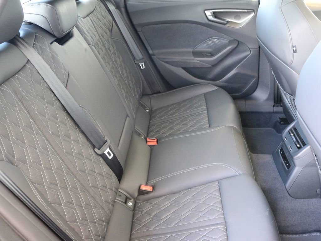 Used 2025 Audi S5 Prestige image 32