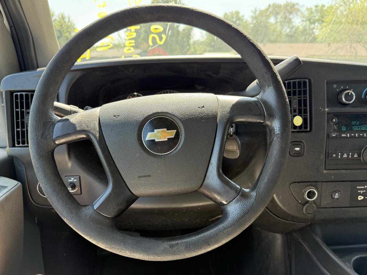 Used 2015 Chevrolet Express 2500 RWD image 11