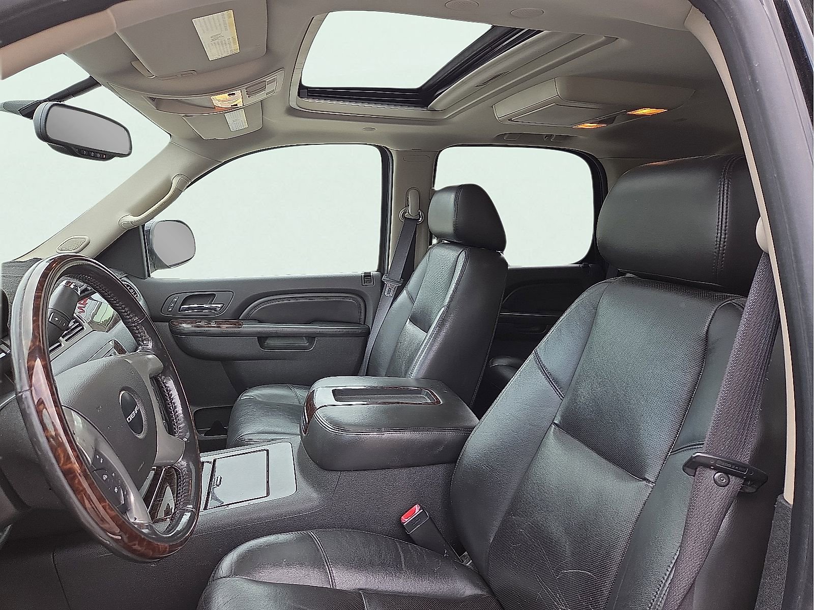 Used 2010 GMC Yukon Denali AWD/4WD image 12