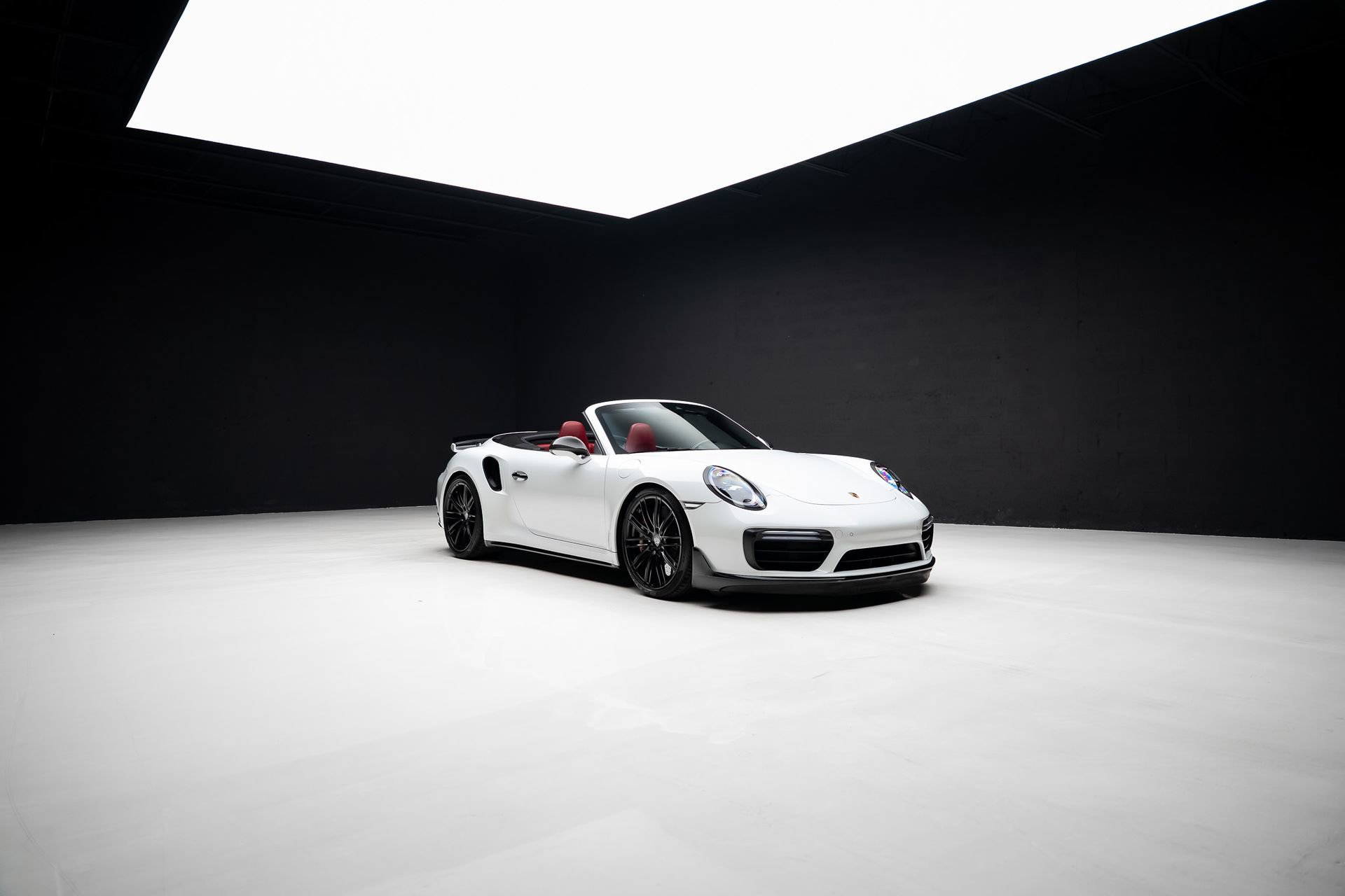 Used 2019 Porsche 911 Turbo image 89