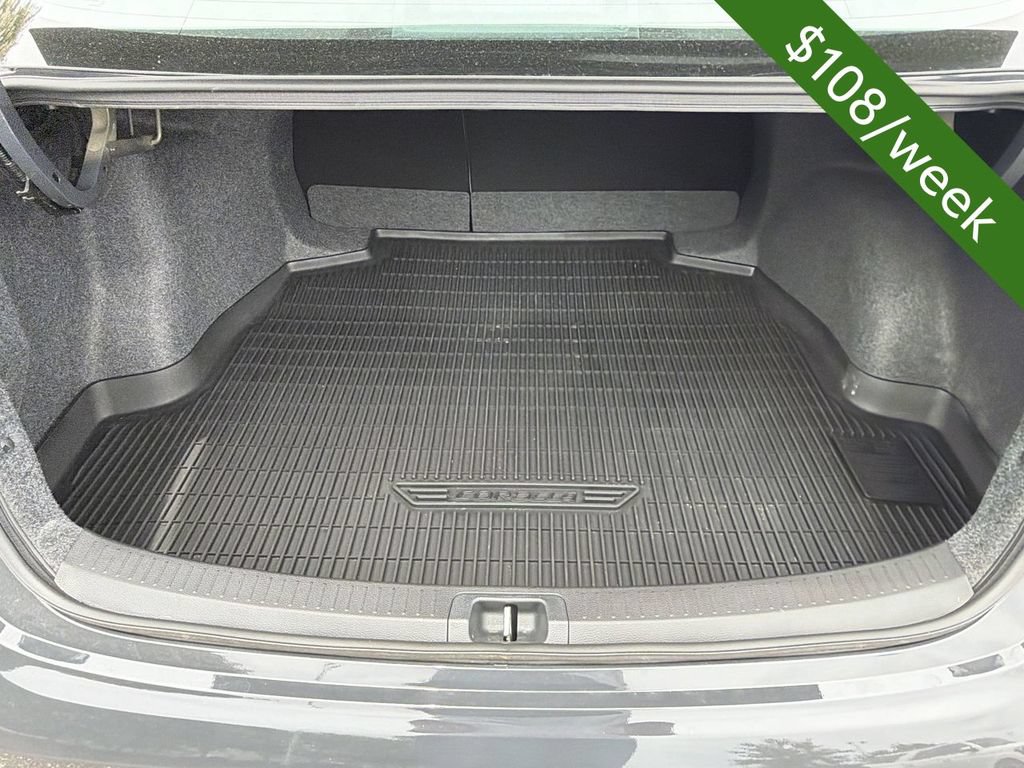Used 2025 Toyota Corolla SE FWD image 25