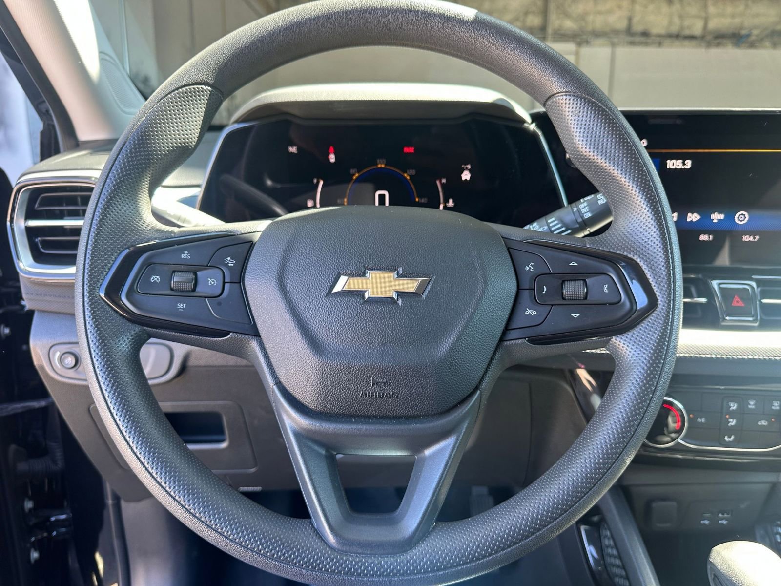 Used 2024 Chevrolet TrailBlazer LT w/ Driver Confidence Package image 25