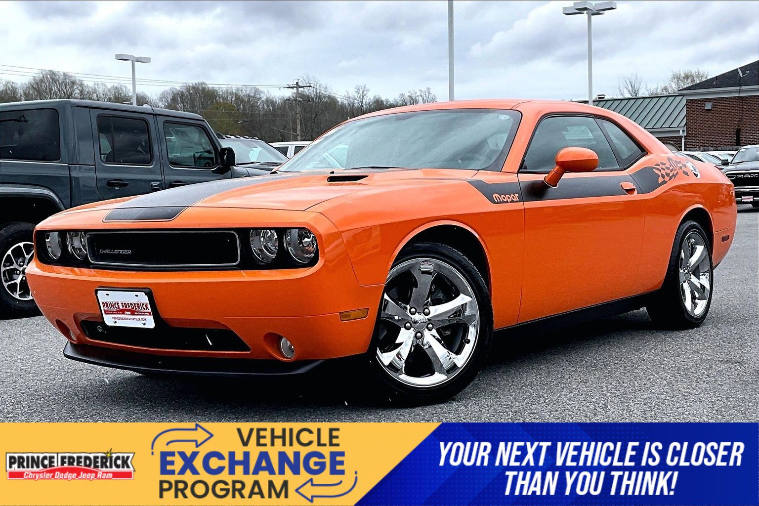Used 2014 Dodge Challenger SXT Plus RWD image 3