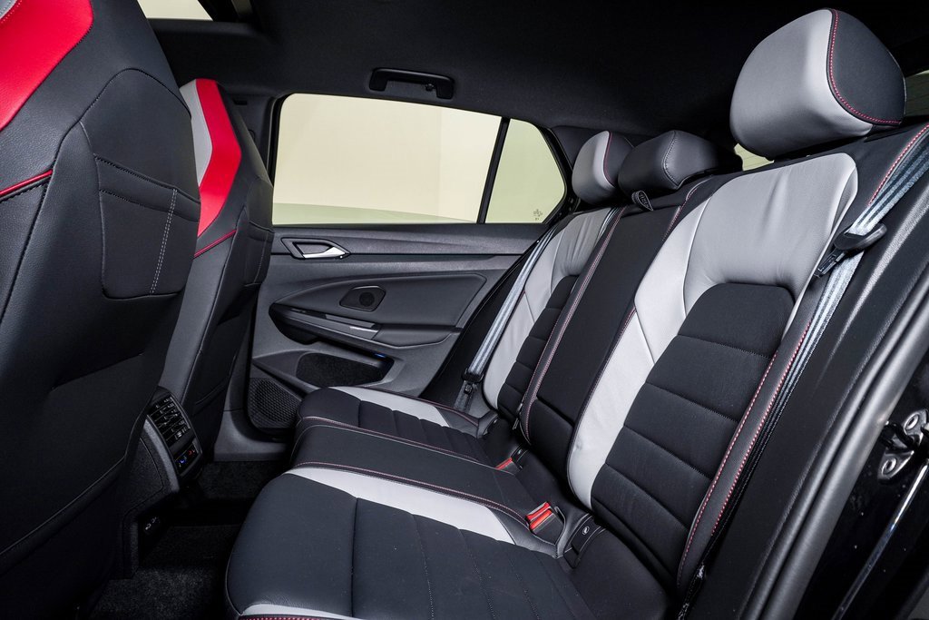 Used 2024 Volkswagen GTI Autobahn image 21