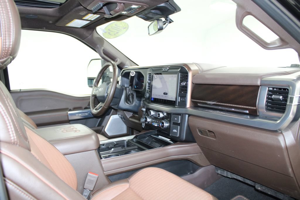 Used 2025 Ford F350 King Ranch w/ FX4 Off-Road Package AWD/4WD image 30