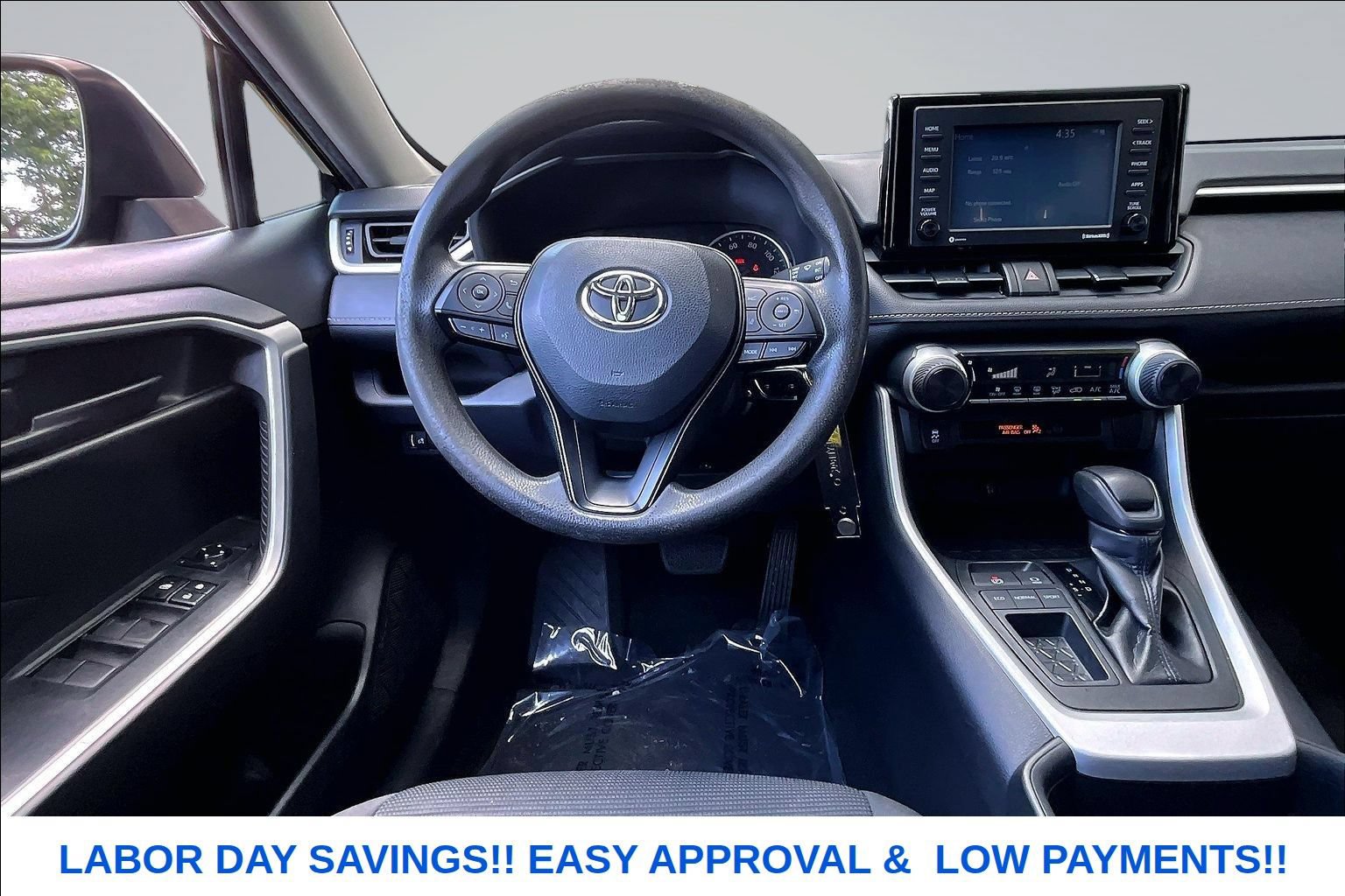 Used 2021 Toyota RAV4 LE FWD image 7