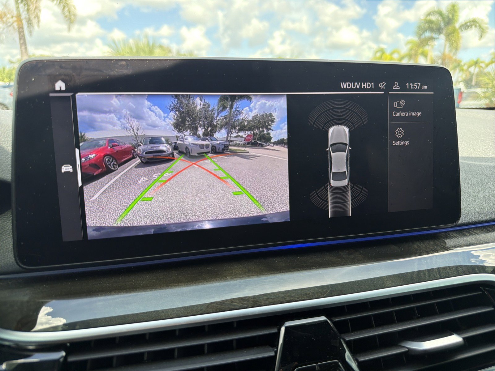 Certified 2023 BMW 530i xDrive w/ Premium Package AWD/4WD image 27