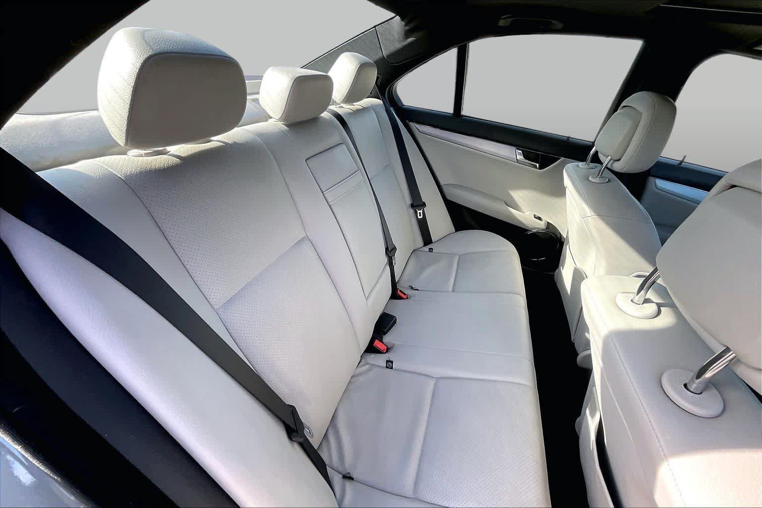 Used 2011 Mercedes-Benz C 300 Sedan image 19