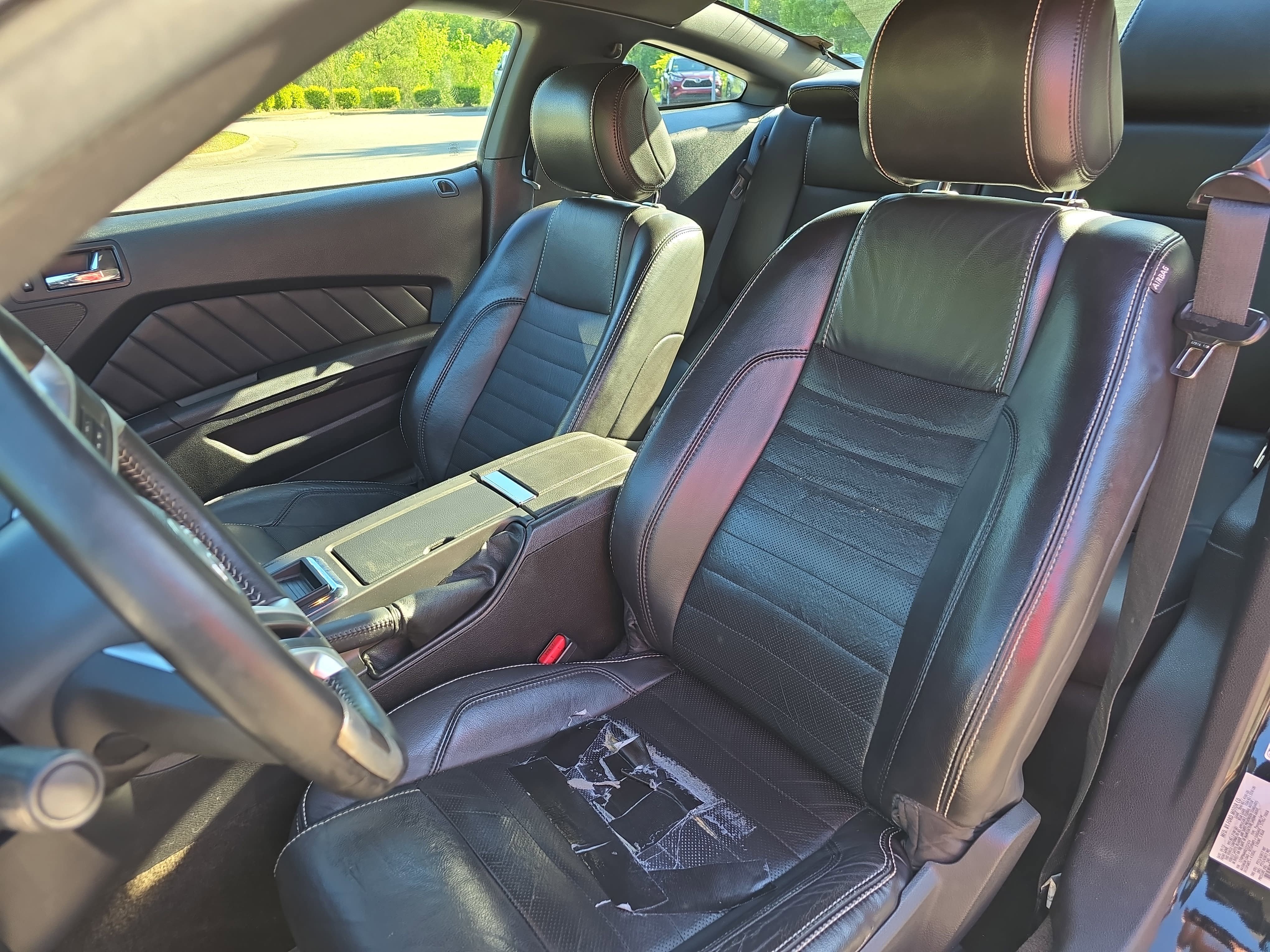 Used 2013 Ford Mustang Premium w/ Security Pkg RWD image 15
