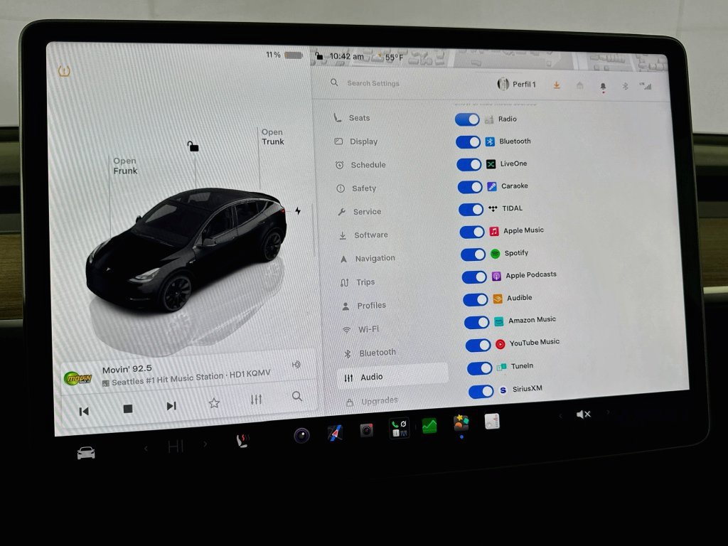 Used 2024 Tesla Model Y Long Range AWD/4WD image 56