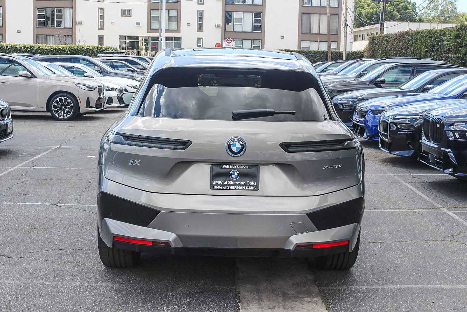 Certified 2023 BMW iX xDrive50 w/ Sport Package image 9