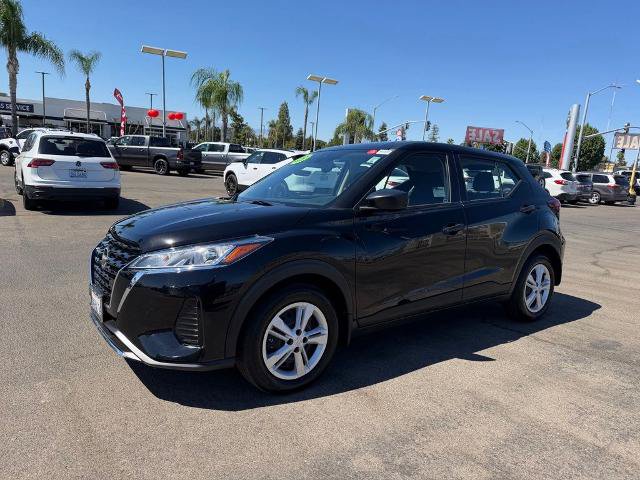 Certified 2025 Nissan Kicks Play S FWD image 3