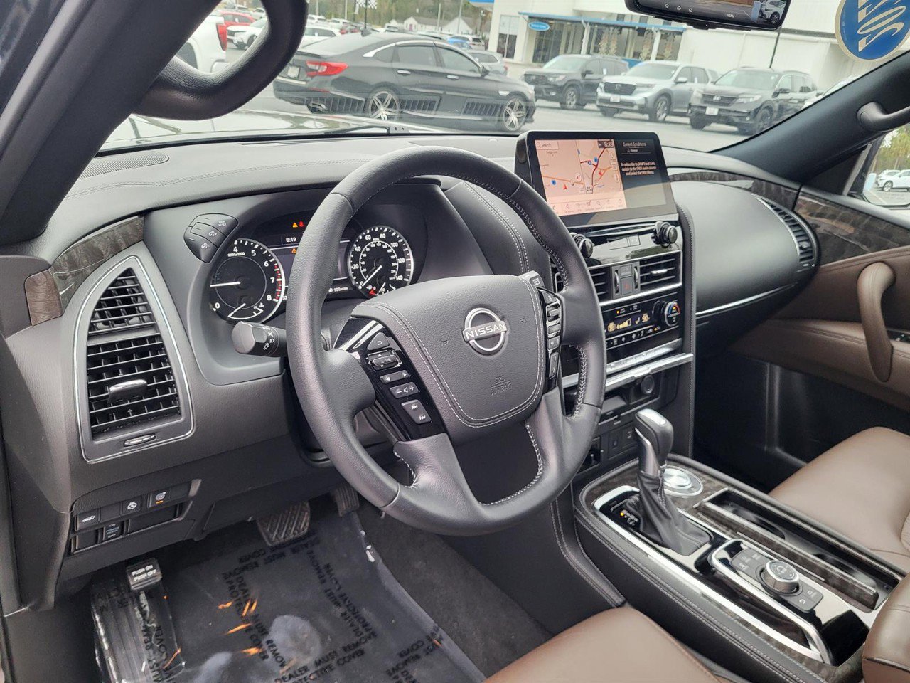 Used 2022 Nissan Armada Platinum w/ Captain's Chairs Package image 11