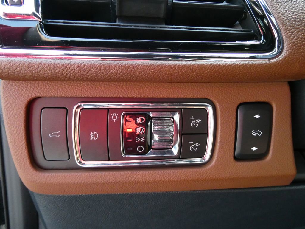 Used 2022 Lincoln Navigator L Reserve w/ Equipment Group 201A AWD/4WD image 30