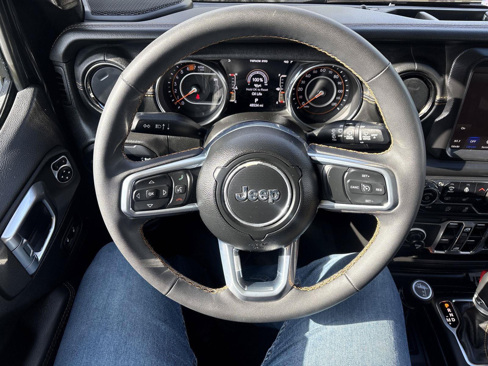 Used 2023 Jeep Wrangler Unlimited Sahara AWD/4WD image 16