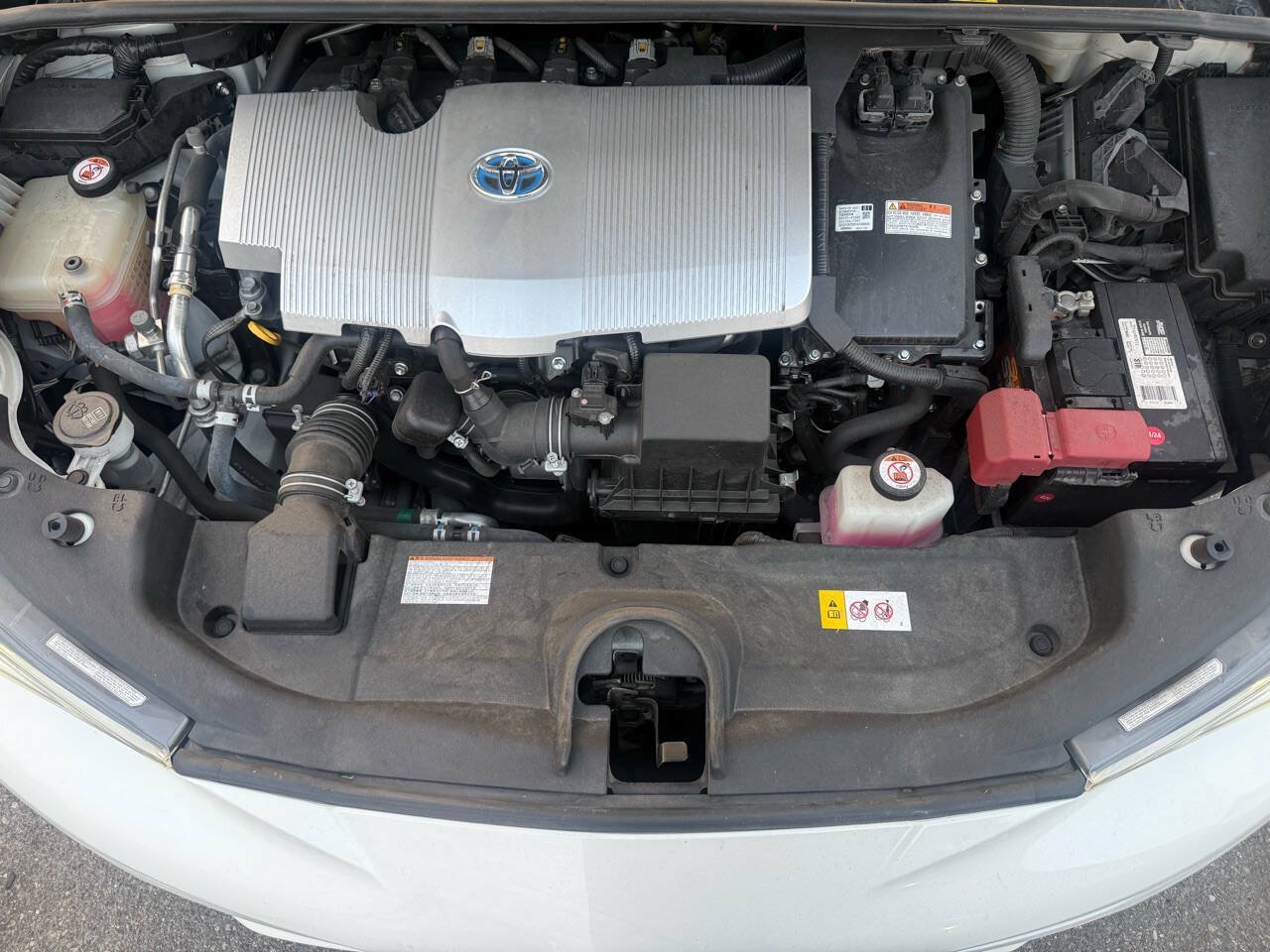 Used 2017 Toyota Prius Four Touring w/ Carpet Mat Package FWD image 14