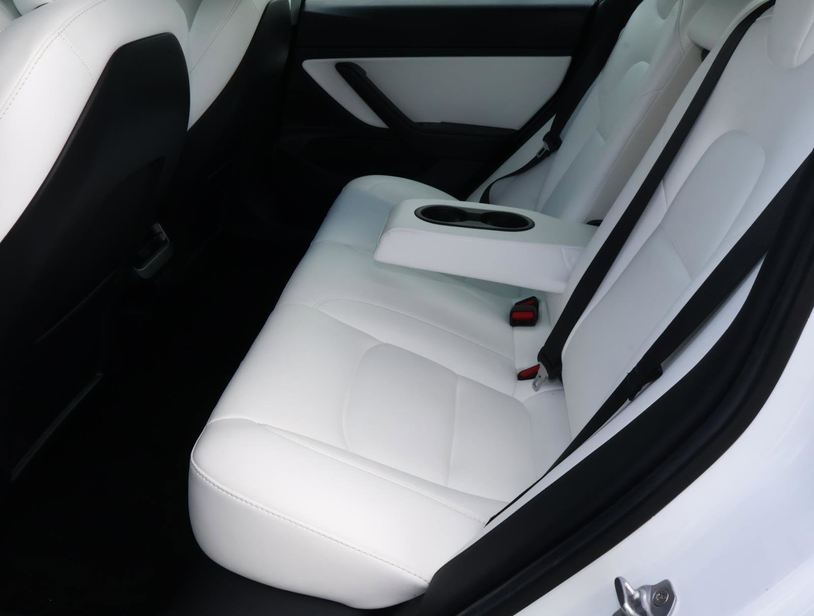 Used 2021 Tesla Model 3 Standard Range Plus image 18