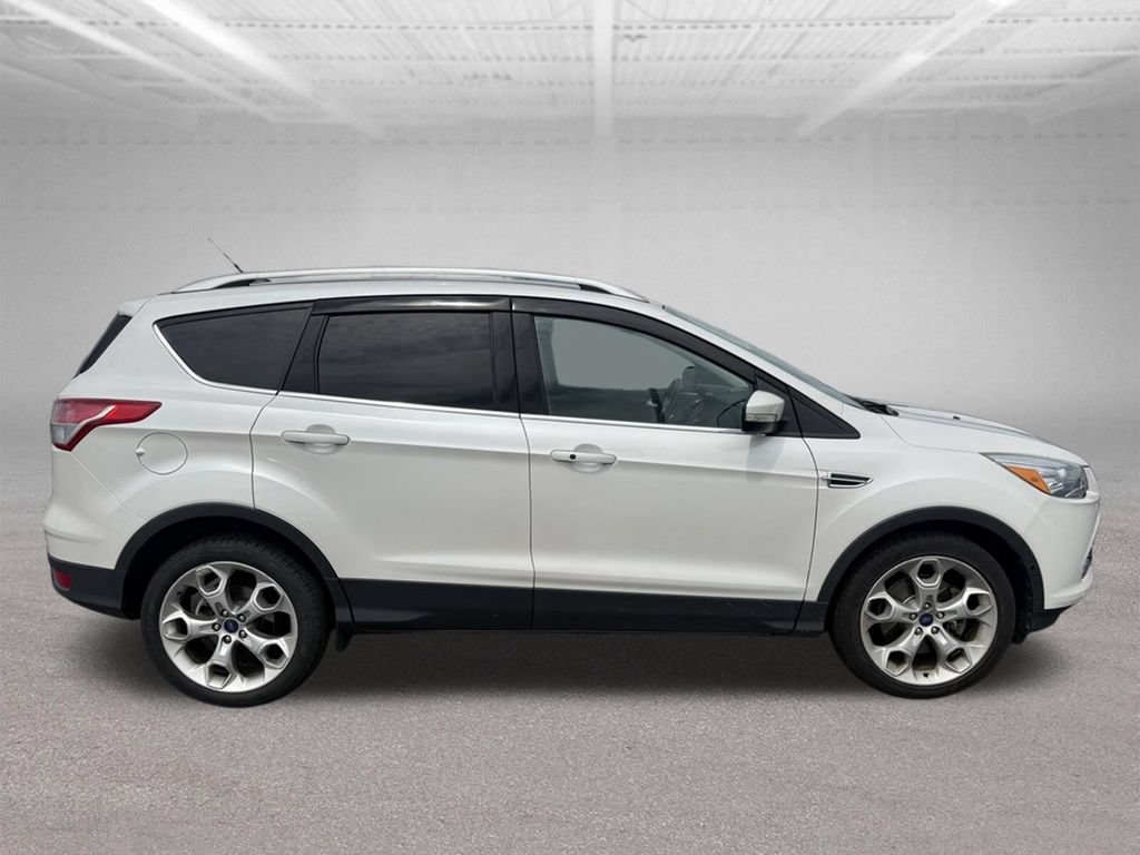 Used 2016 Ford Escape Titanium w/ Equipment Group 301A AWD/4WD image 2
