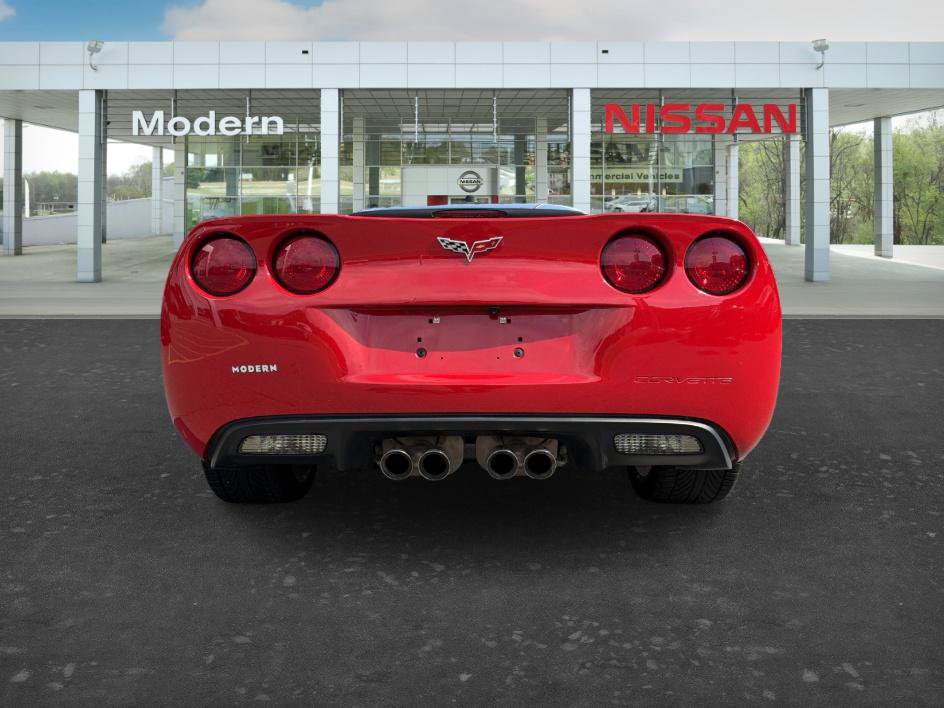 Used 2005 Chevrolet Corvette Coupe w/ Preferred Equipment Group RWD image 4