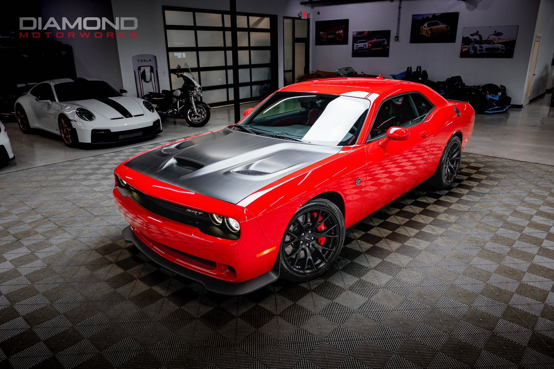 Used 2015 Dodge Challenger SRT Hellcat RWD image 11