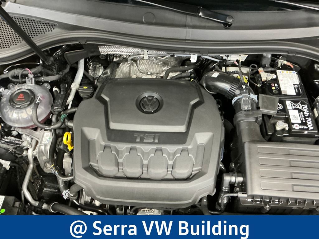Used 2024 Volkswagen Tiguan SE R-Line AWD/4WD image 10
