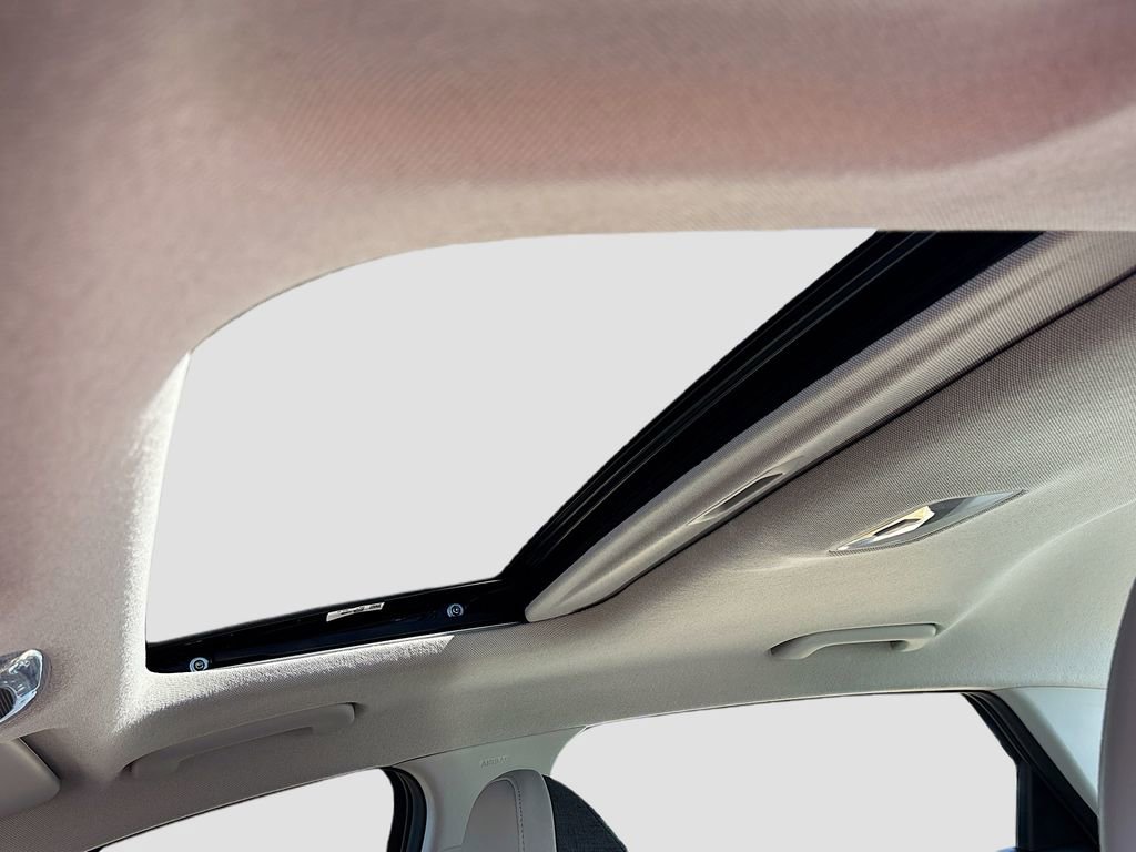 New 2025 Hyundai Elantra Limited image 23