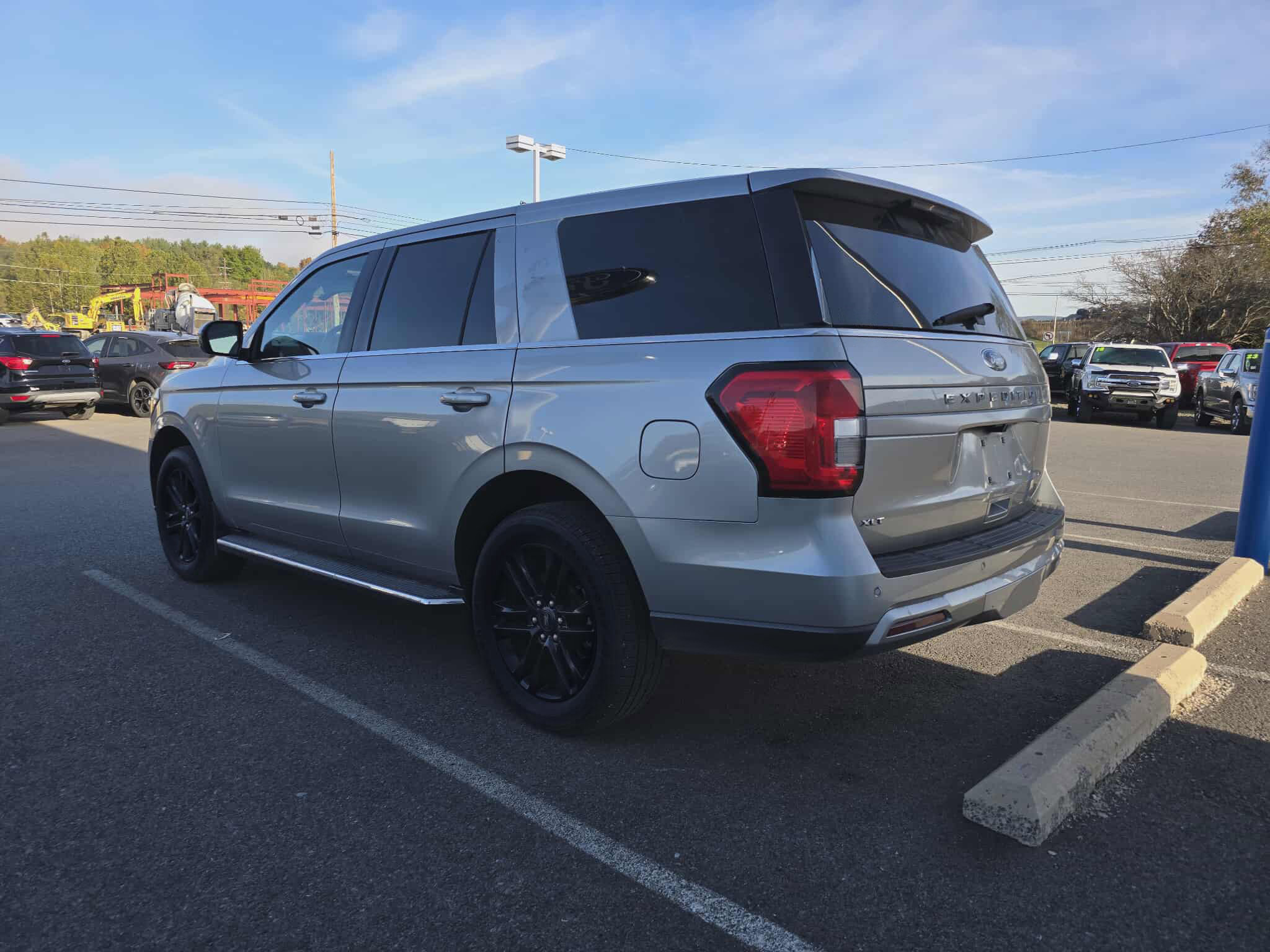 Used 2022 Ford Expedition XLT image 5